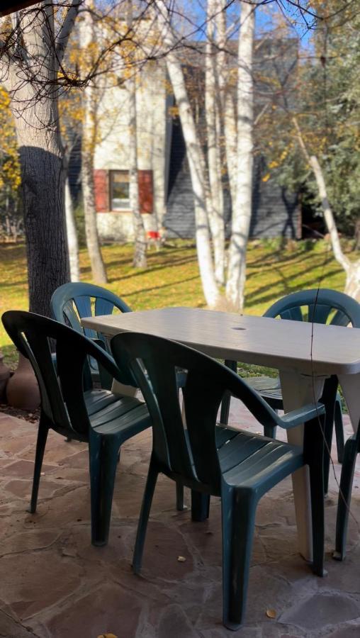 El Colibri Cabanas De La Naturaleza Trelew Exterior foto
